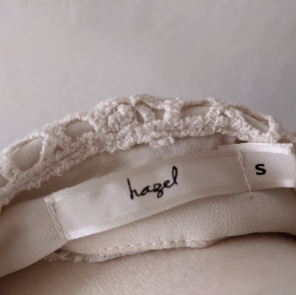 Beautiful beaded collar dress - Picture 4 of 10